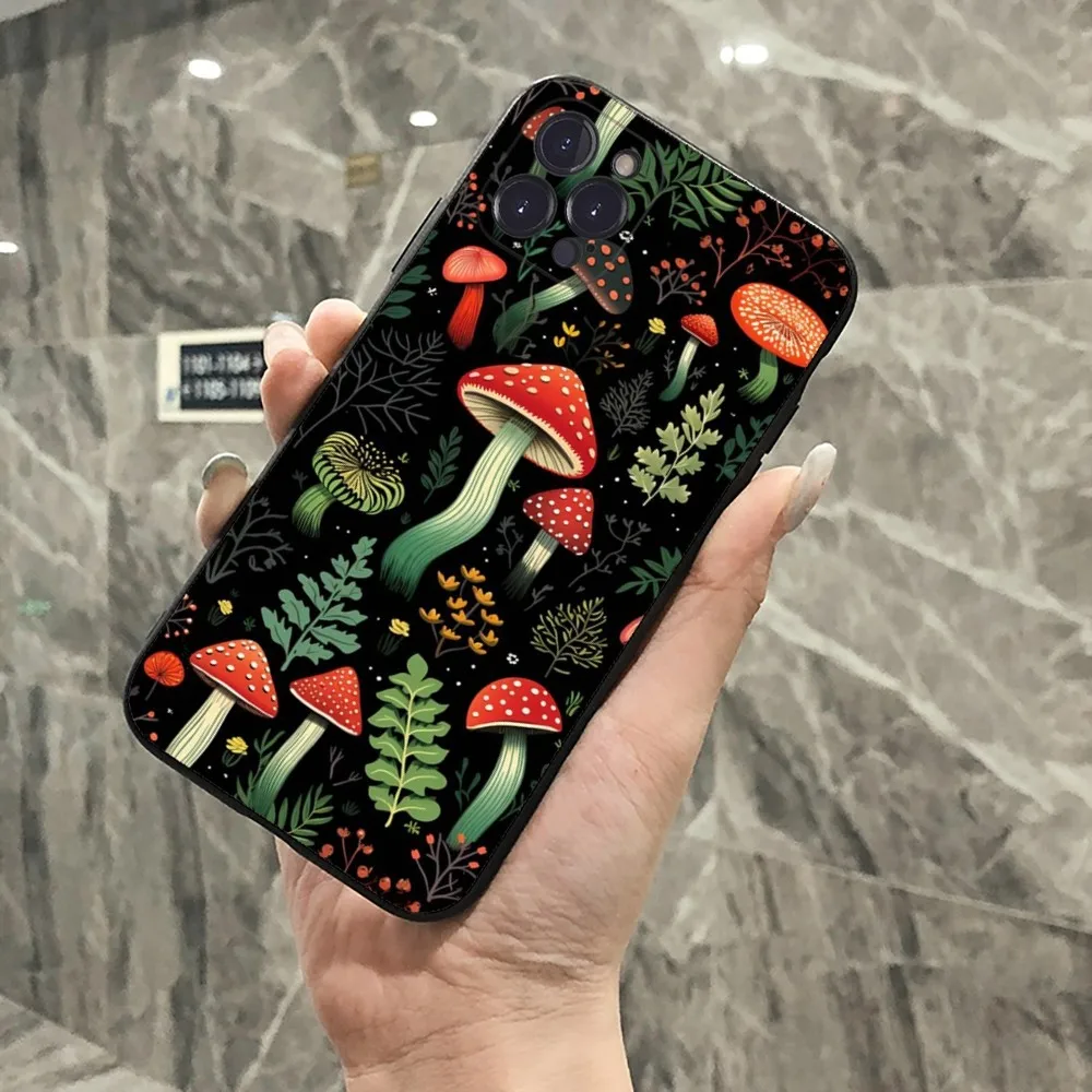 Mushroom Phone Case for iPhone 15 8 7 6 6S Plus X SE 2020 XR XS 14 11 12 13 Mini Pro Max Mobile Case