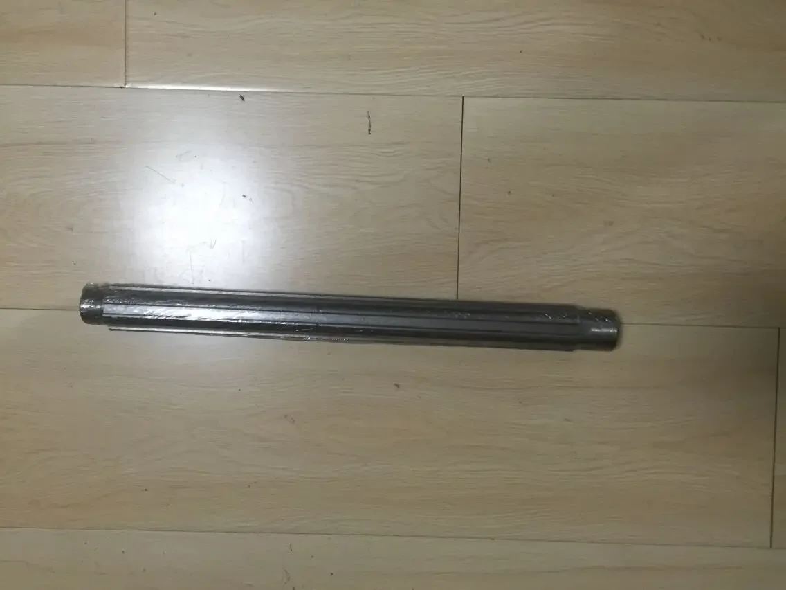 

Shenyang Machine Tool Accessories CW6163 Spline Shaft Length 460mm Outer Diameter 40