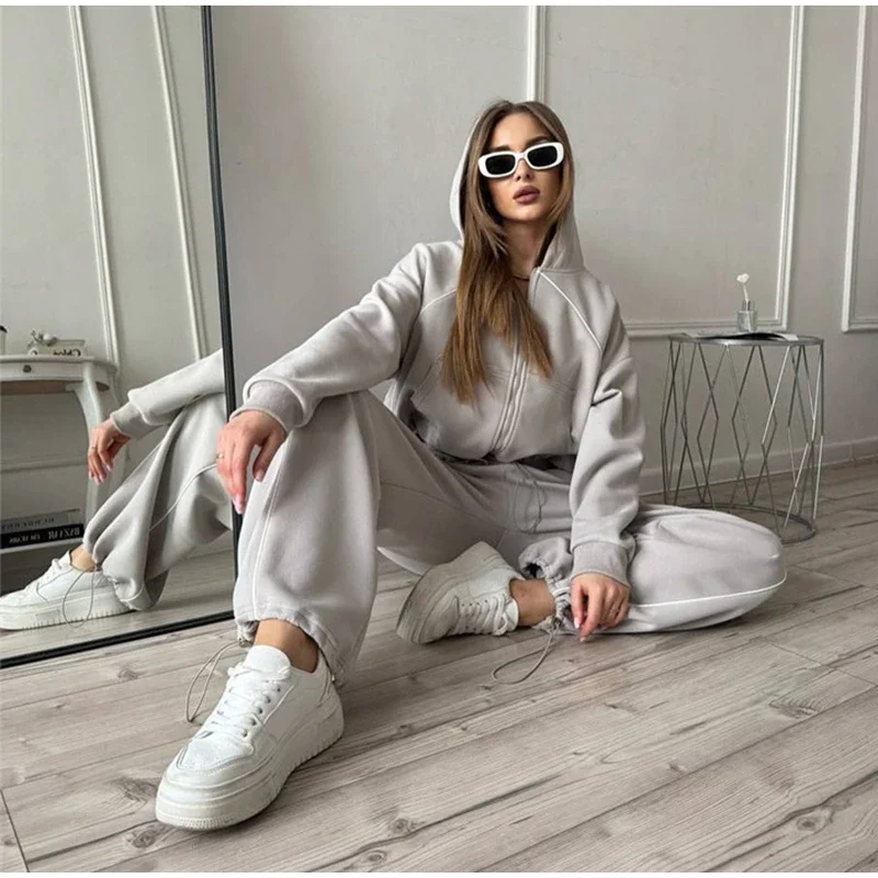 Damen-Hosen 2-teiliges Set: Kapuzenjacke mit langen Ärmeln und Reißverschluss, elastische Taille, weit geschnittene Hose, schicke Damen-Sportbekleidung, neues Herbst-Outfit. – Detail 10