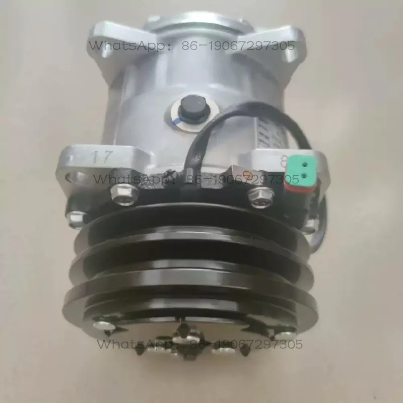 65-75 rubber wheel excavator, air conditioner air conditioner compressor pump, engine air conditioner compressor, original