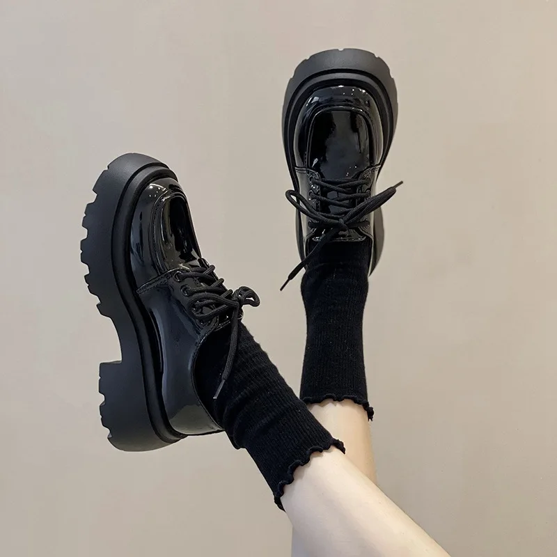 Scarpe uniformi Low Hee scarpe piccole in pelle donna British Girl Japanese Wild Black Retro Mary Jane Shoes Lolita Platform Shoes