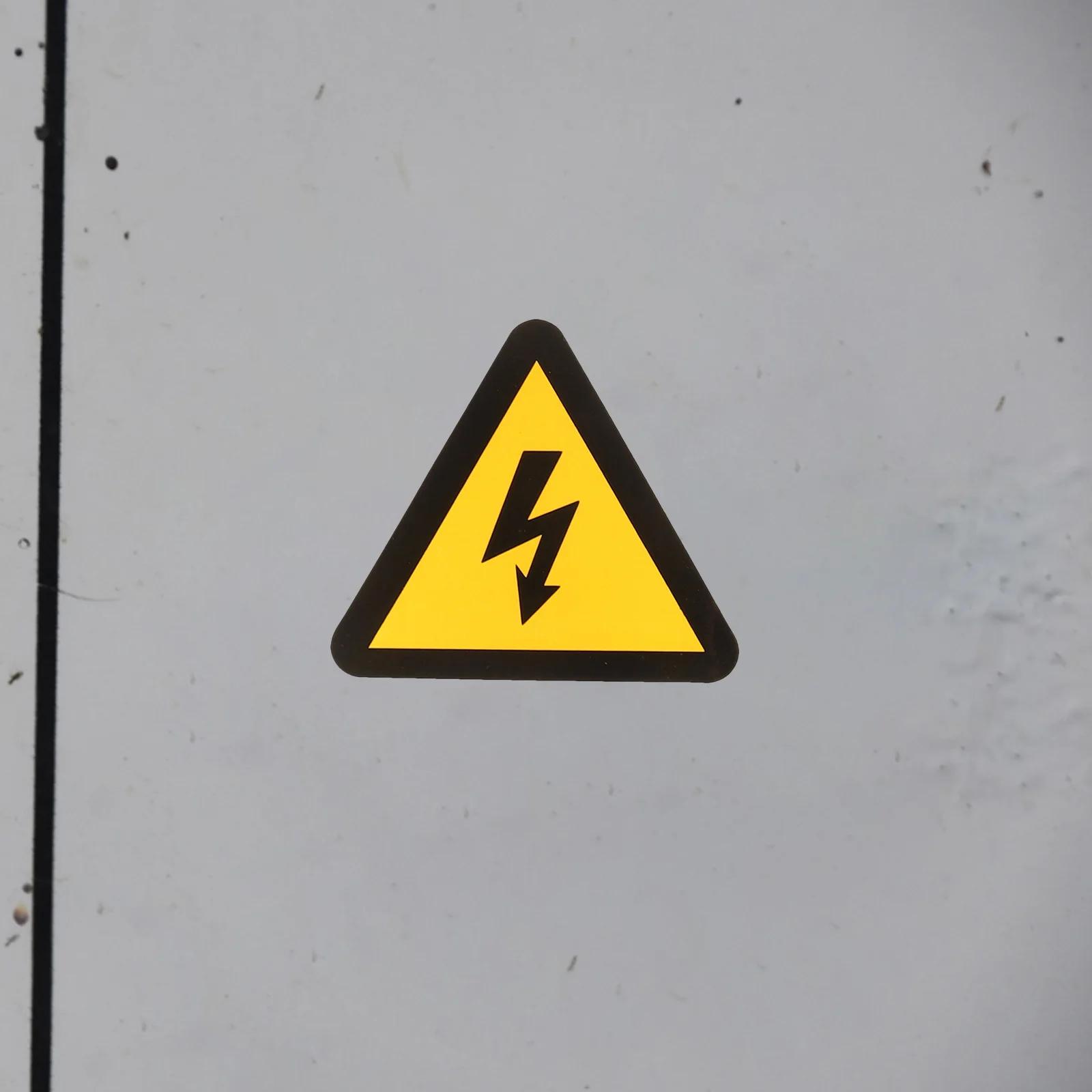 

30pcs Warning Stickers High Voltage Signs Electric Shock Labels Safety Triangle Decal Traffic Caution