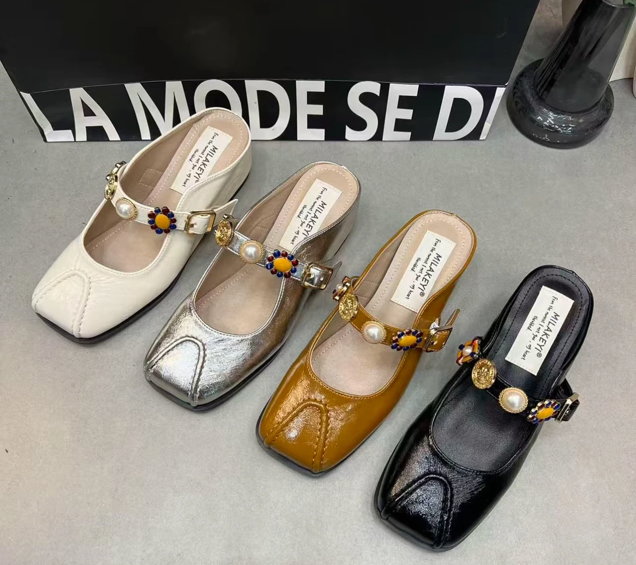 2026 New French-style Fashion Soft Leather Mary Jane with Square Toe, Chunky Heel, Comfortable and Unique, Versatile