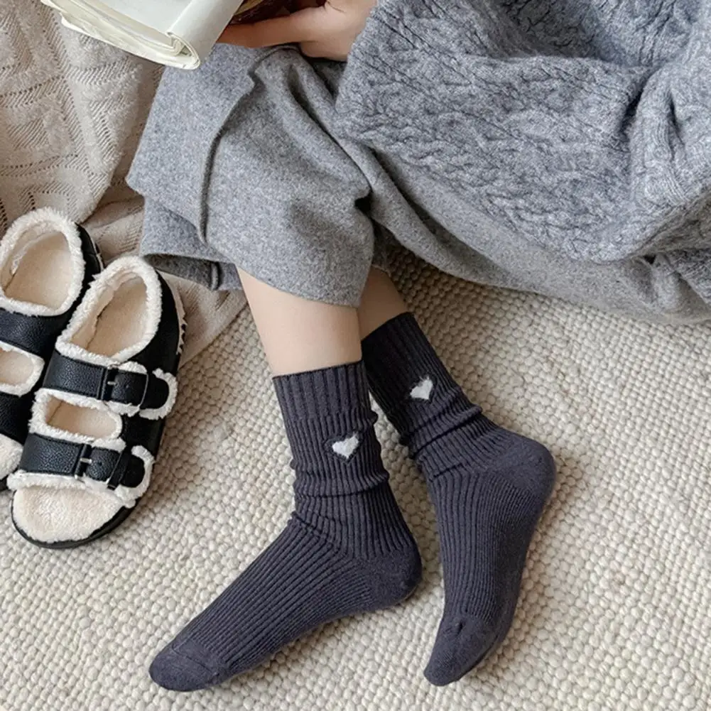 Women Socks Women's Heart Pattern Mid-calf Crew Socks Ribbed Knit Boot Socks Soft Cozy Fall Casual for Women Girls Comfortable
