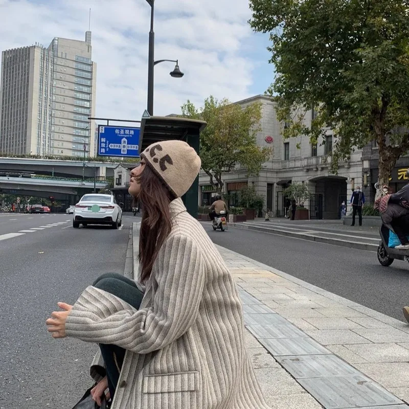 

2025 Autumn and Winter New Young Versatile Suit Jacket Top Niche Fashion Casual Design Vertical Striped Suit