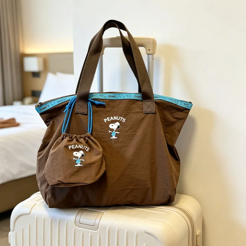 Snoopy Large Capacity Travel Duffle Bag Foldable Lightweight Carry On Luggage Tote Portable Gym Vacation Holiday