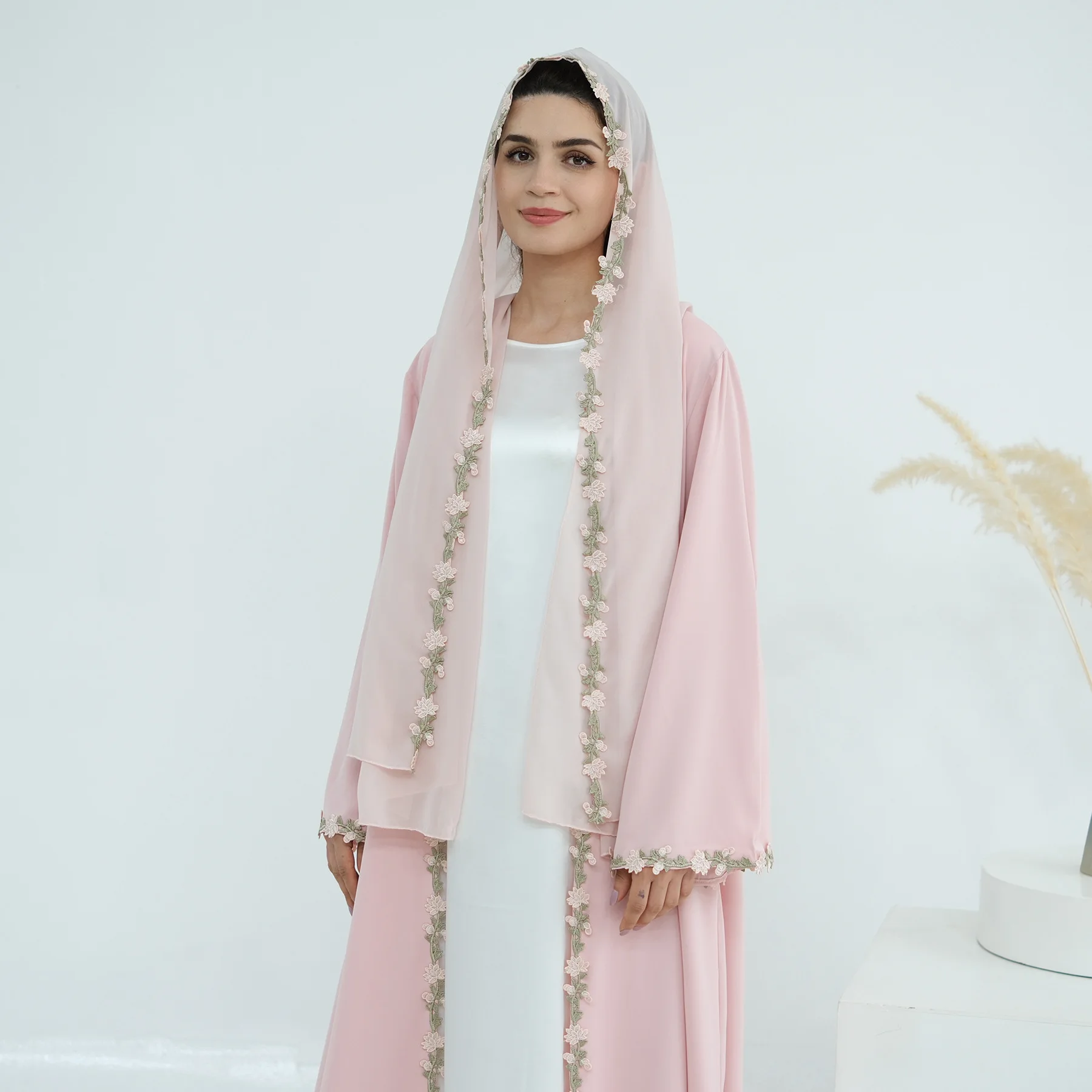 ชุดเดรสแบบเปิดสไตล์ดูไบสำหรับผู้หญิงมุสลิม ฮิญาบ ชุดคลุมแบบตุรกี คาฟตัน ชุดคลุมสำหรับเดือนรอมฎอน คิโมโน คาร์ดิแกน เคบายา คาฟตัน ชุดคลุมสตรี อิสลาม จาลาบียะห์ ชุดยาว