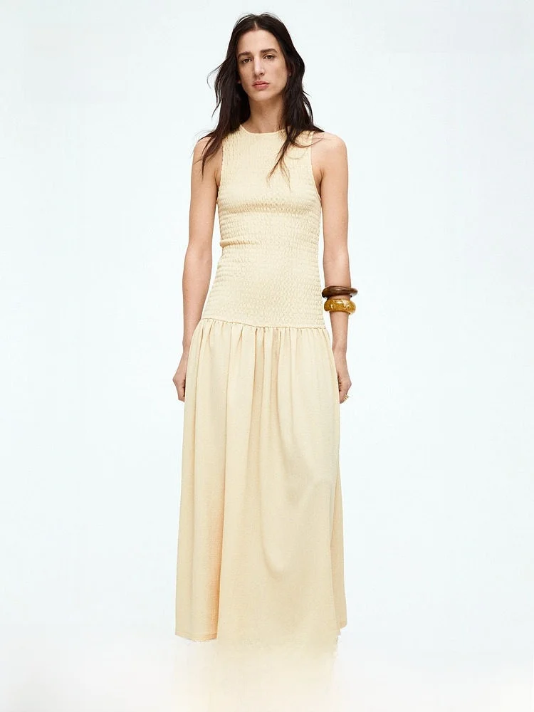 

H&M Весенняя коллекция: Женская юбка-миди Dr Gored Micro Flared Svel, базовая модель из полиэстера с круглым вырезом, ветрозащитная.