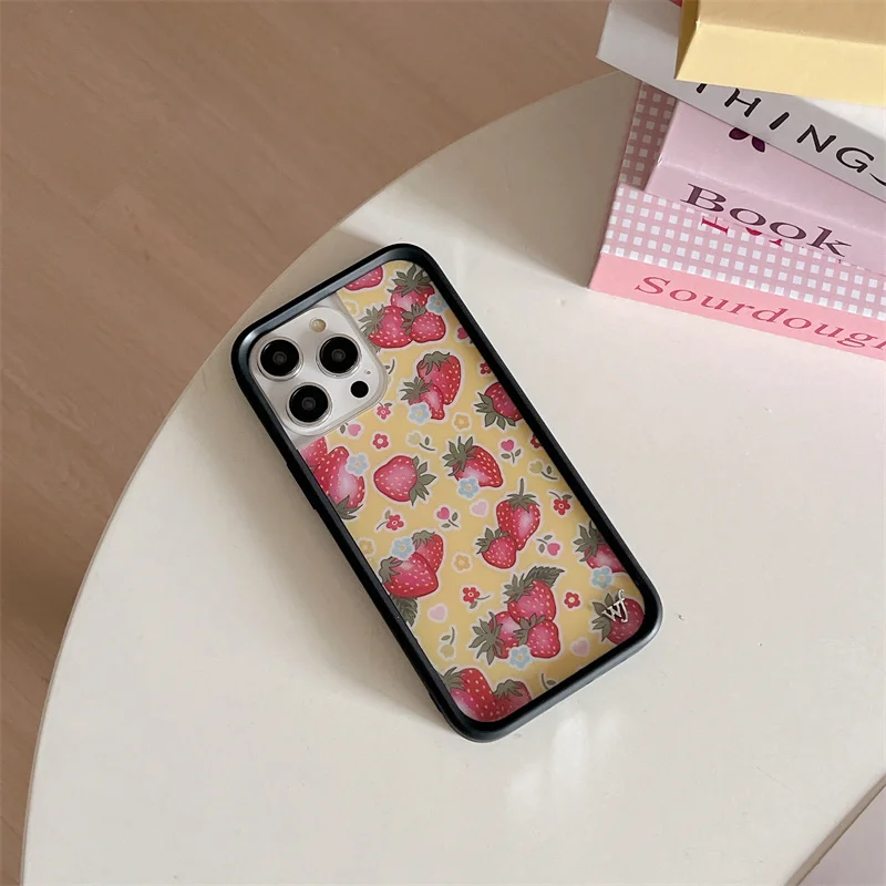 Wildflower 3D Summer Fruit Cute Grape Strawberry Cherry Phone Case per iPhone 15 14 13 12 16Pro Max WF Cartoon Pink Lovely Cover