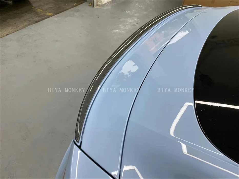 True carbon fiber small tail wing rear spoiler adhesive style for the 18-21 new Bentley Continental GT W12