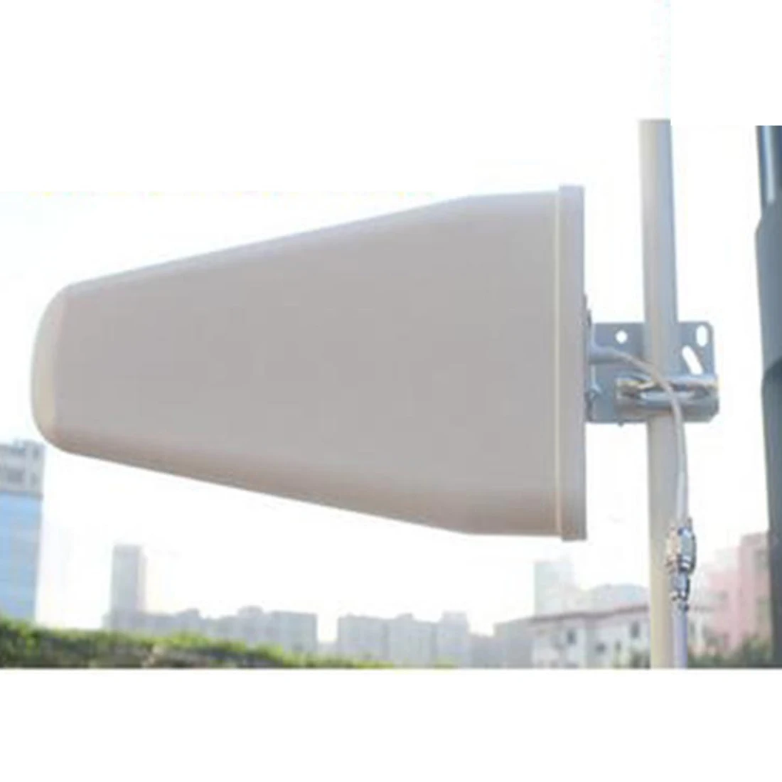 

New 800-2500Mhz 11dbi Log-Periodical Antenna for 2G 3G 4G Wifi Amplifier Outdoor Antenna