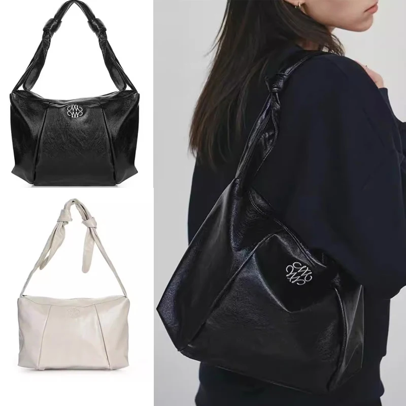 

2025 South Korean Women's Leather Vintage Replica Bucket K-pop Popular Designer Ol Trendy Croissant New Large Capacity Hobo Bag