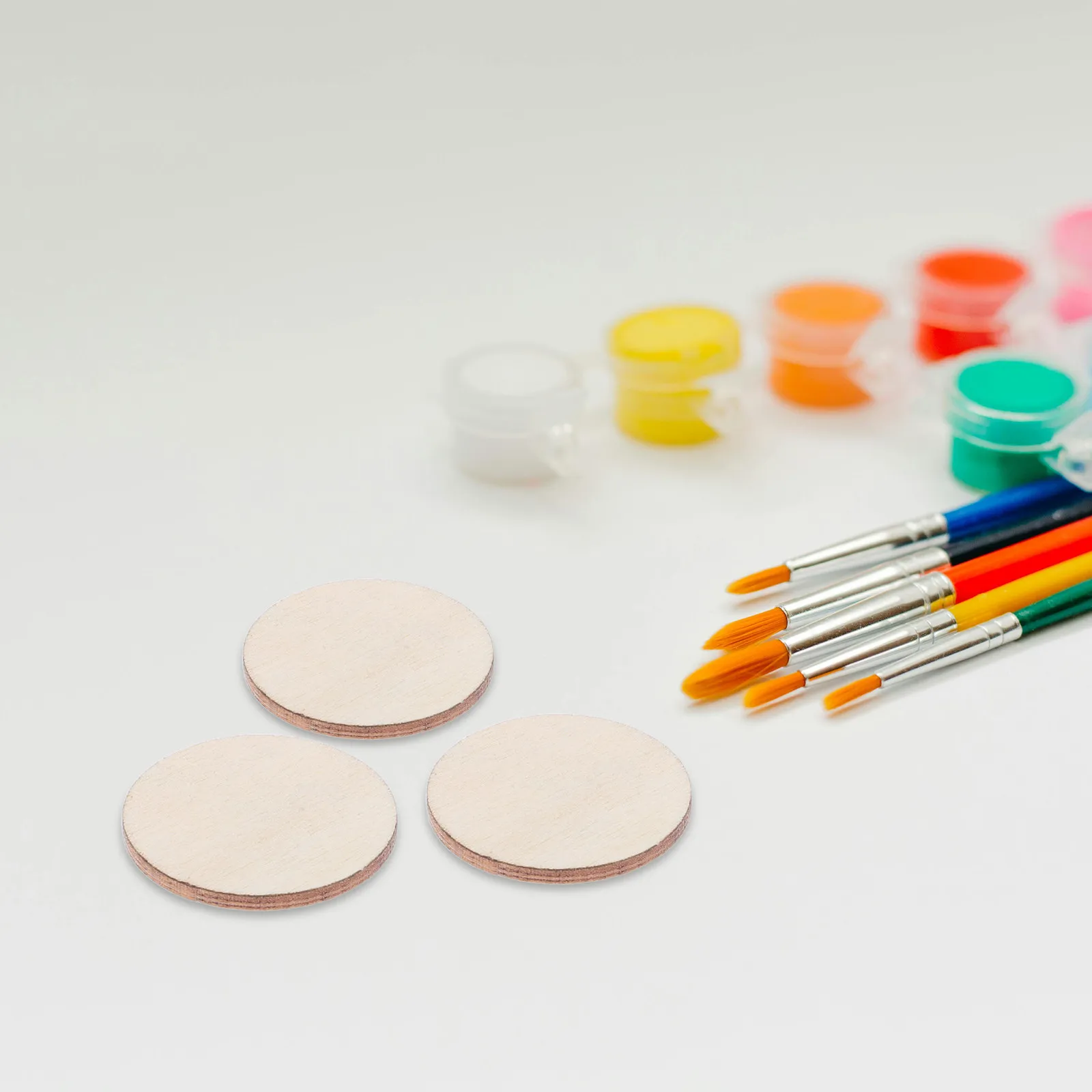 

300Pcs Unfinished Wooden Round Discs Natural Wood Circles DIY Painting Engraving Crafts Rustic Woodcuts Handcraft Materials