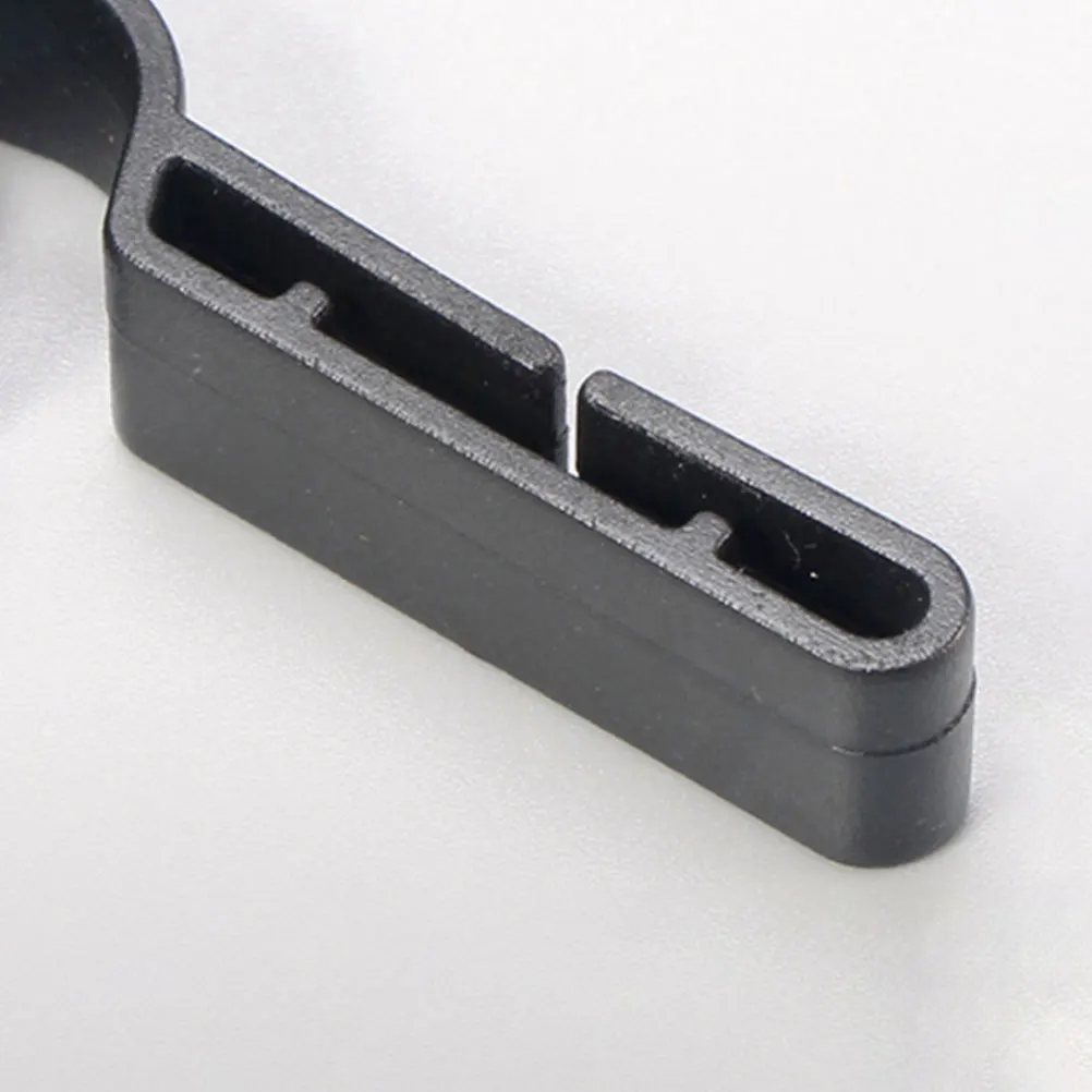 24 Buah Klip Lampu Depan Helm Keras Klip Kait Anti Selip untuk Keselamatan Berkendara Malam Hari Aksesori Plastik Tahan Lama untuk Topi