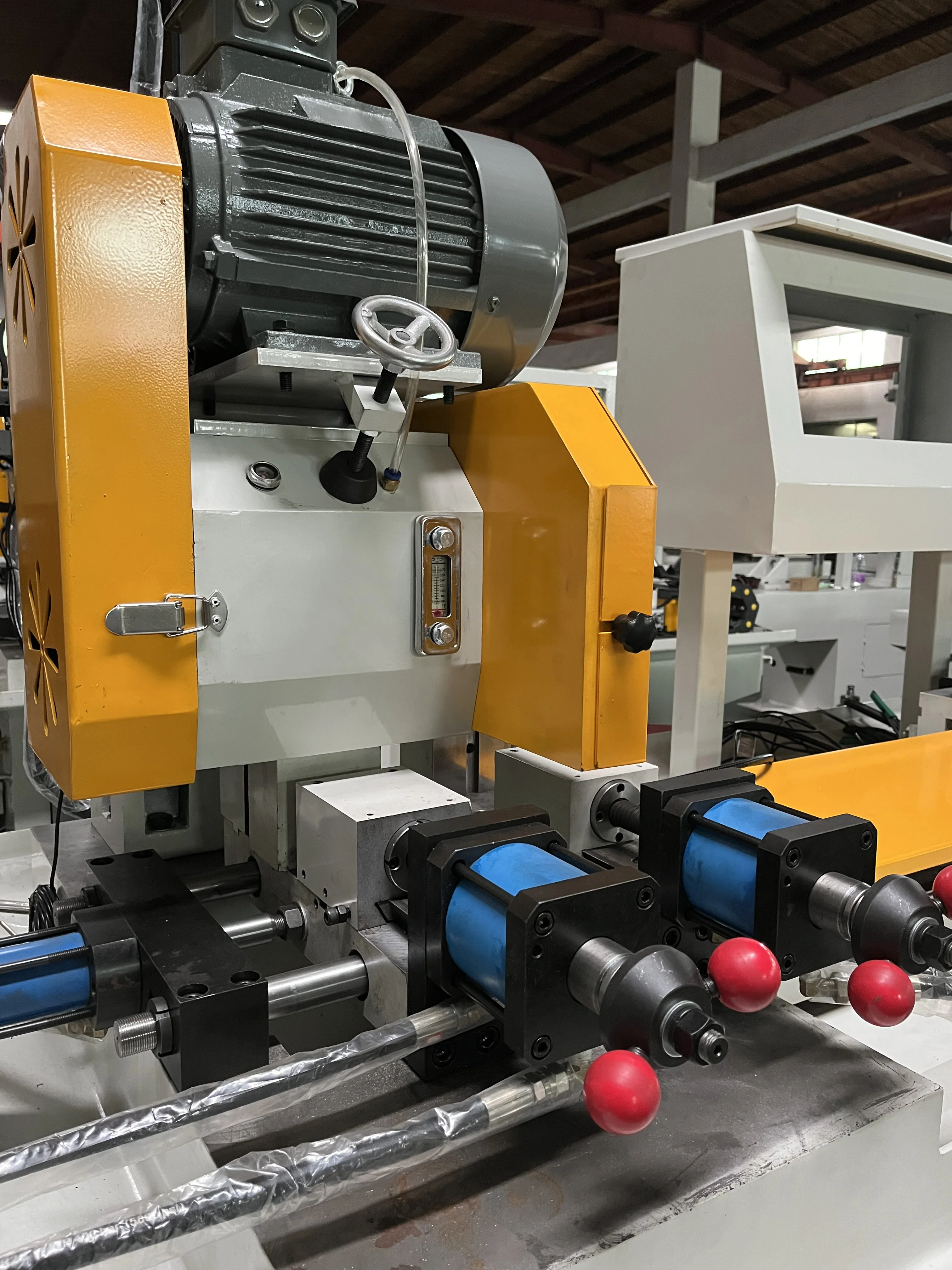 Electrical Pipe Cutting Machine With Auto Feed - Simplify Your Pipe Cutting Workflow