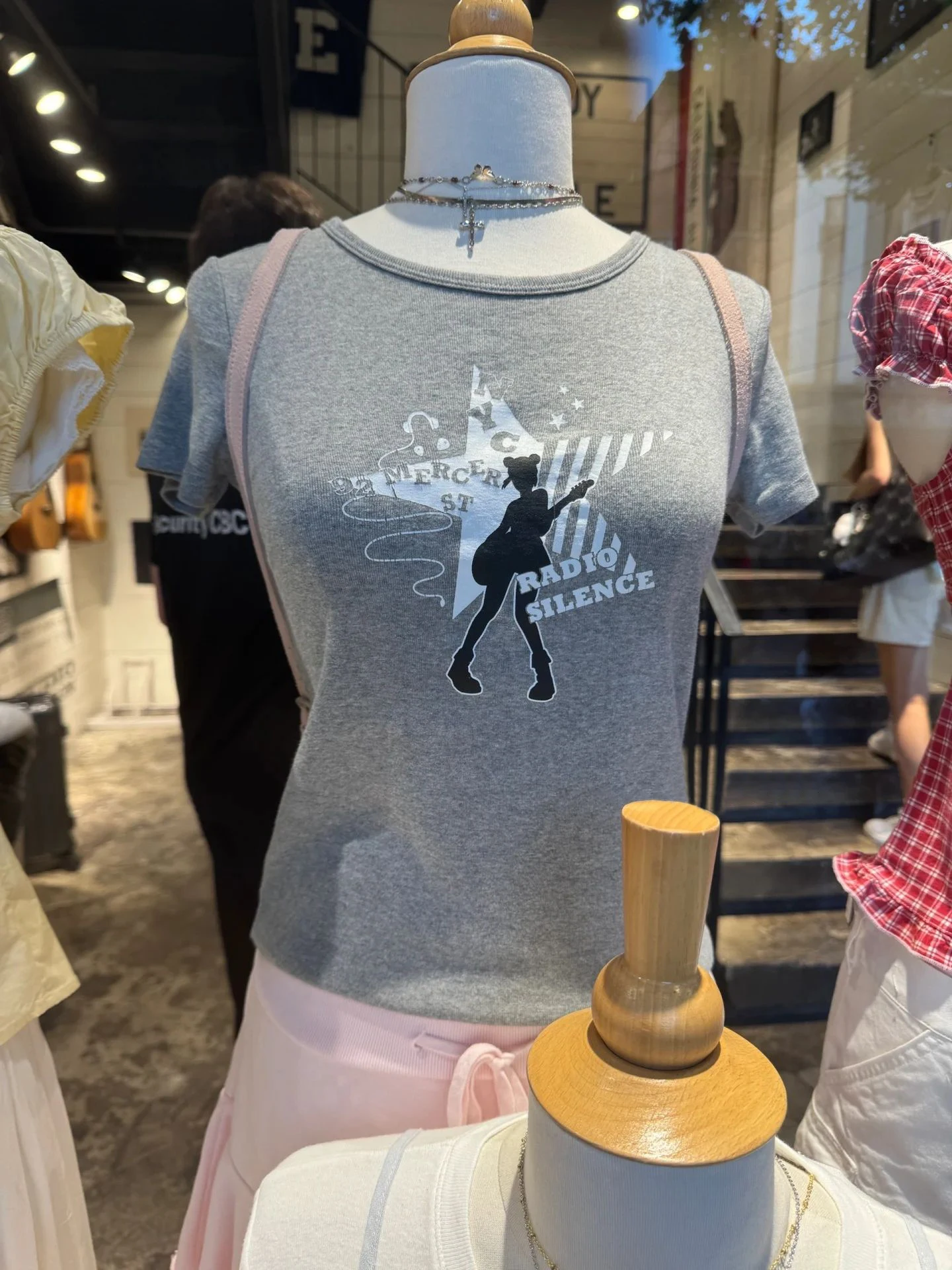 

Guitarist Girl Gray Cotton Slim T-shirt Women O-neck Short Sleeve T-shirts Summer Preppy Style Vintage Sweet Tee Shirts Y2k Tops