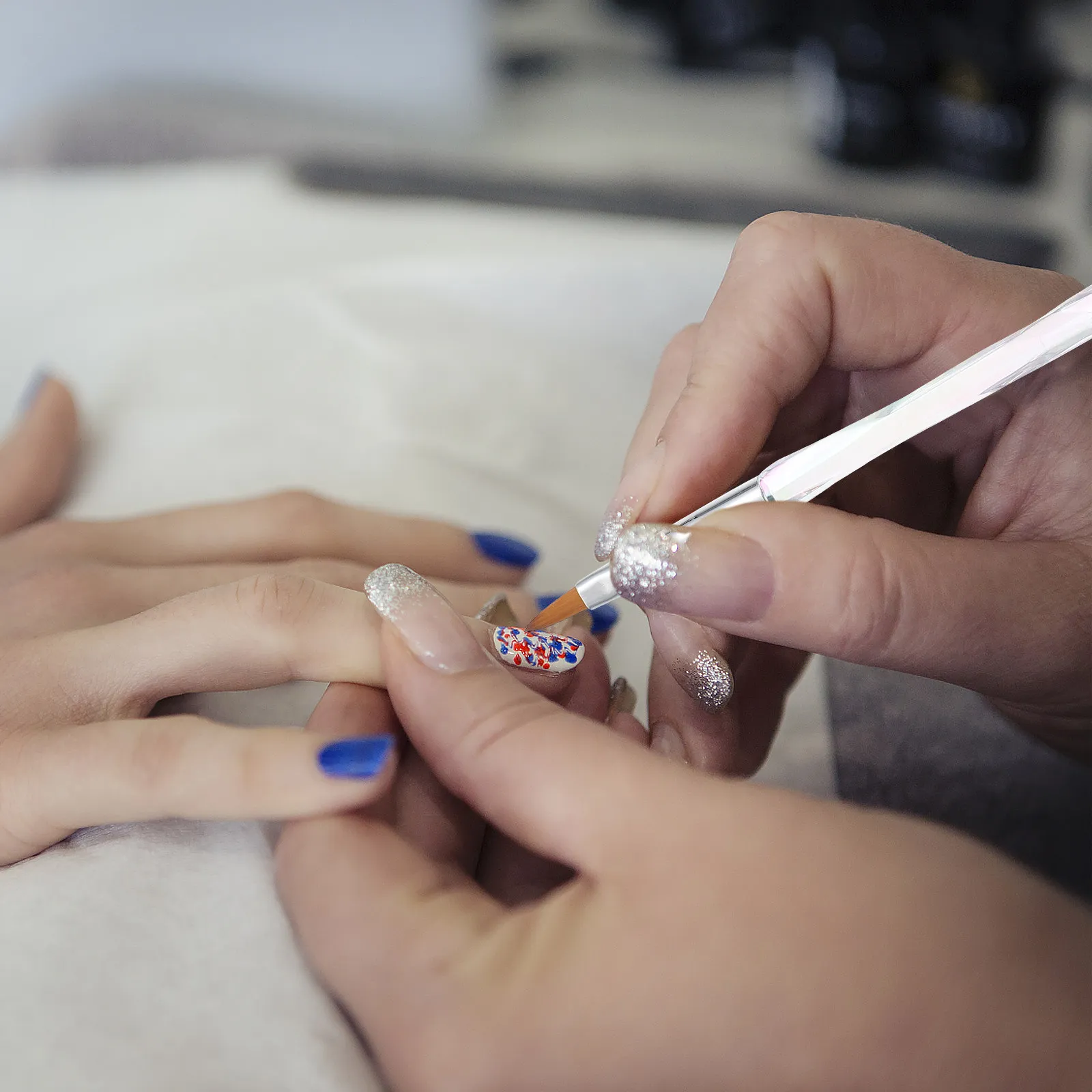 

Профессиональный инструмент для маникюра: ручка для рисования на ногтях, для домашнего и салонного использования, для создания градиентного дизайна, с тонким наконечником, для декорирования и росписи ногтей.