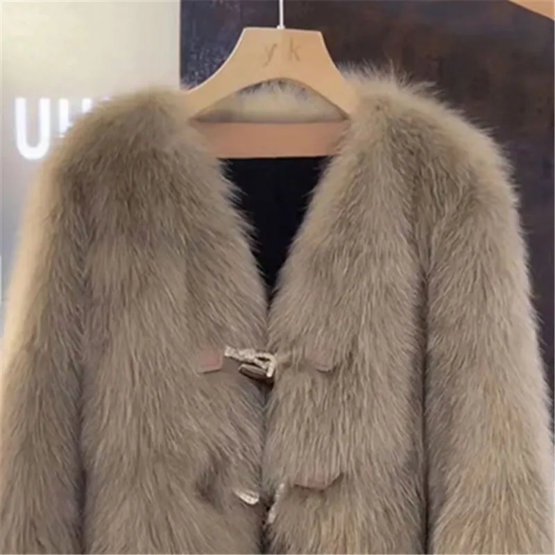 Autumn Winter 2026 New V-Neck Horn Buckle Imitation Fox fur Coat Women Fashion Short Warm Fur Jacket Female Loose Outwear W1148