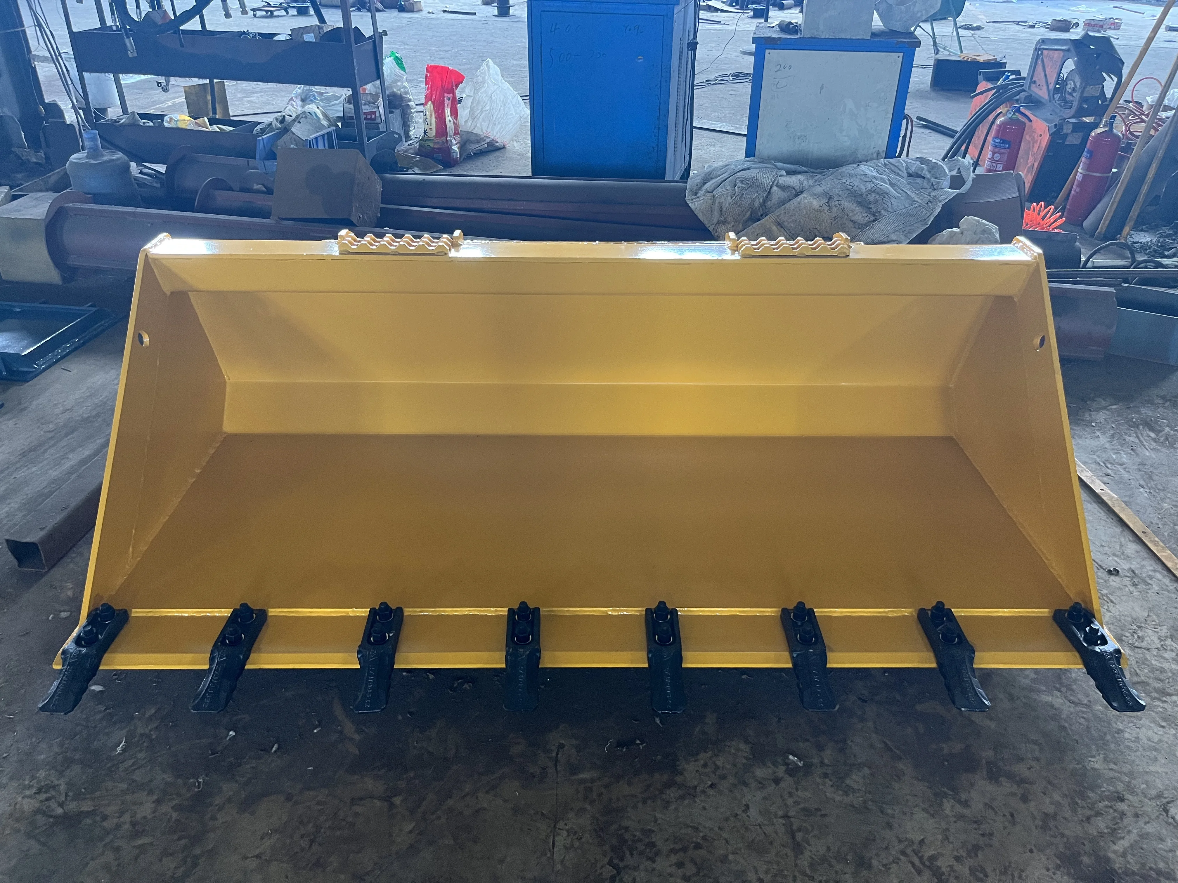 RSBM New Loader Standard Bucket with Bucket Teeth Skid Steer Loader Attachments for Sale