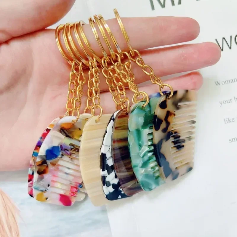 1 штука мини-комб для акетата Keyring Portable Travel Hair Comb Keychain Leopard Print Hair Styling Tool For Women Cute Pendant