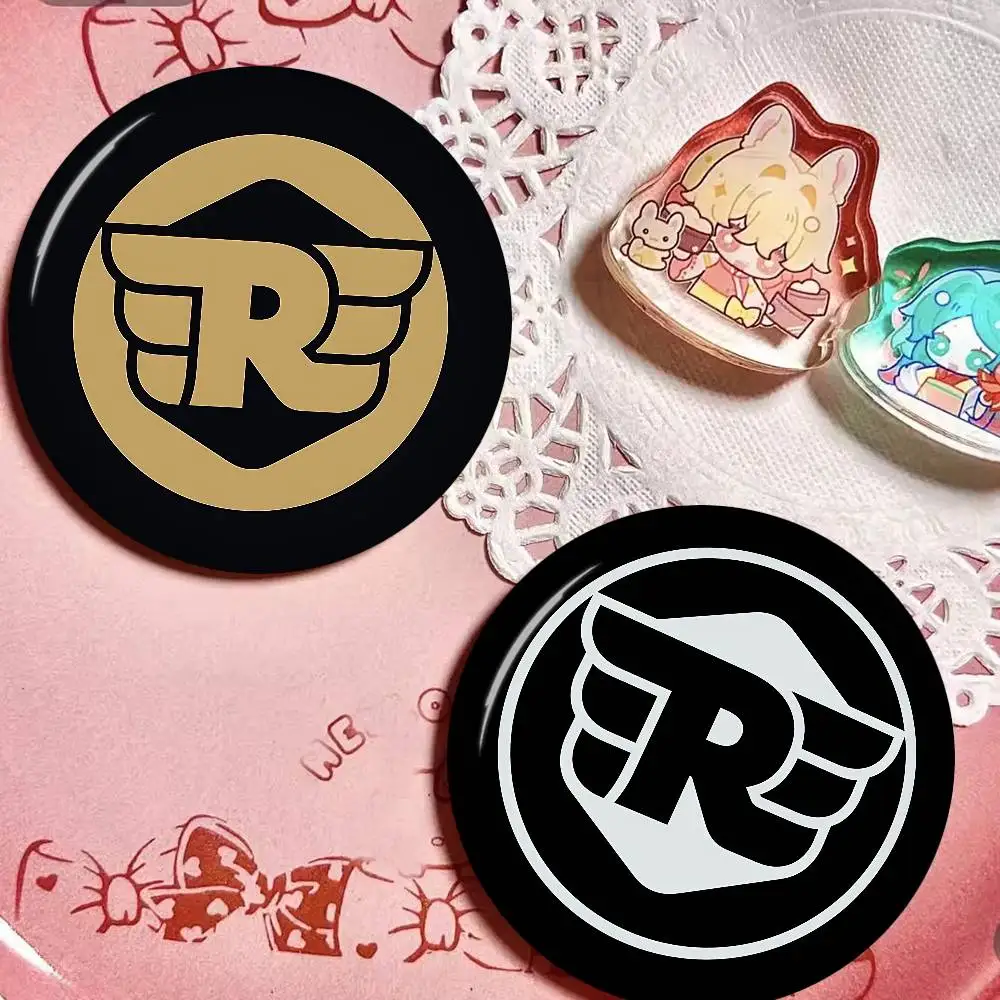 R-ROYALS E-ENFIELDS Logo 32/44/58mm Round Cartoon Brooches Handmade Pins for Backpack Jewelry Accessories Gifts Creative Badge