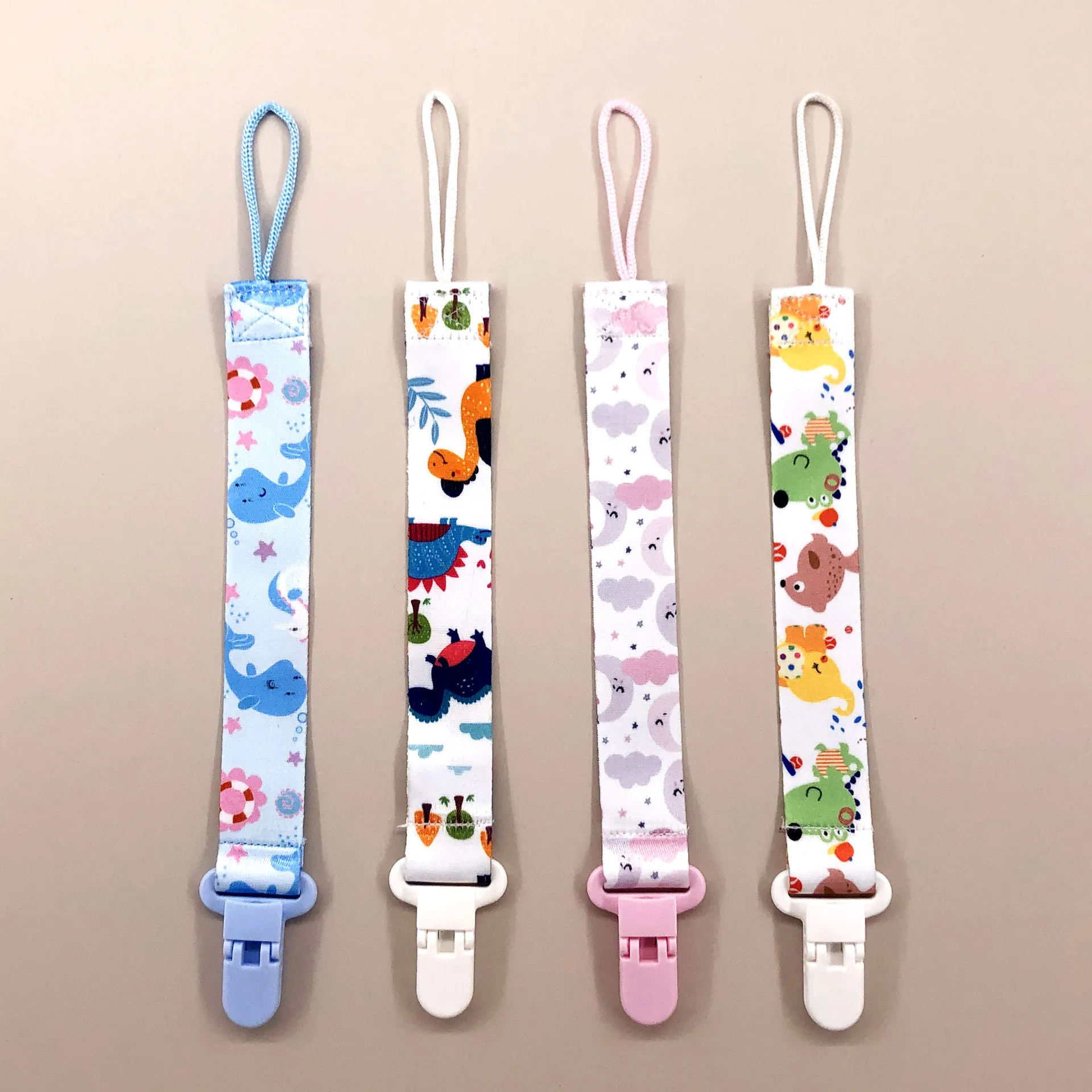 

Cute Cartoon Fixed Button Baby Pacifier Clip Chain Baby Toys Holder Chain Anti-drop Buckle Strap for Pacifier Baby Feeding Tools