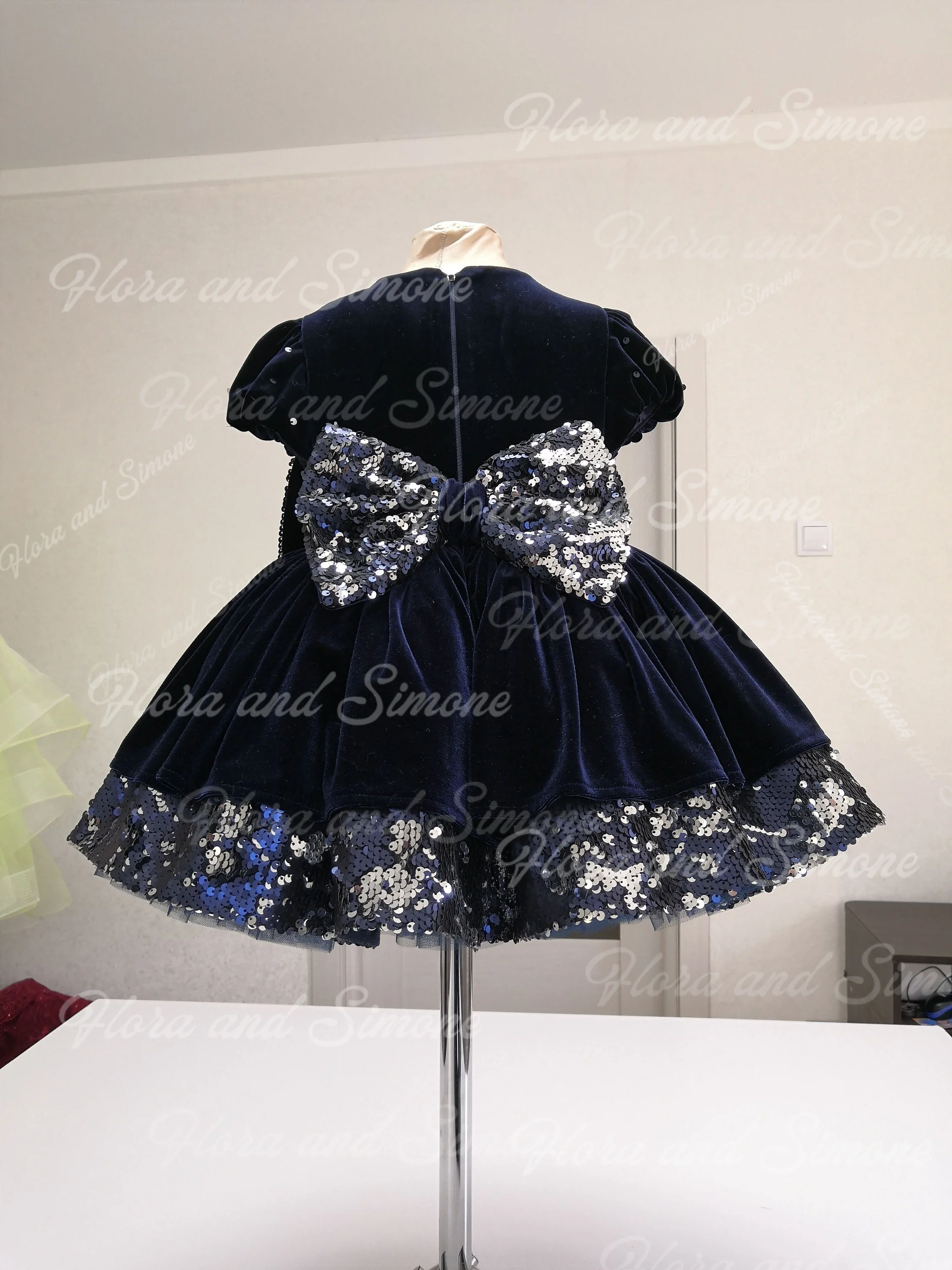 Bow Velvet Sequin Baby girlMini skirt Short sleeves Flower Girl Dress for Dance Performances Parties Birthday Party gifts