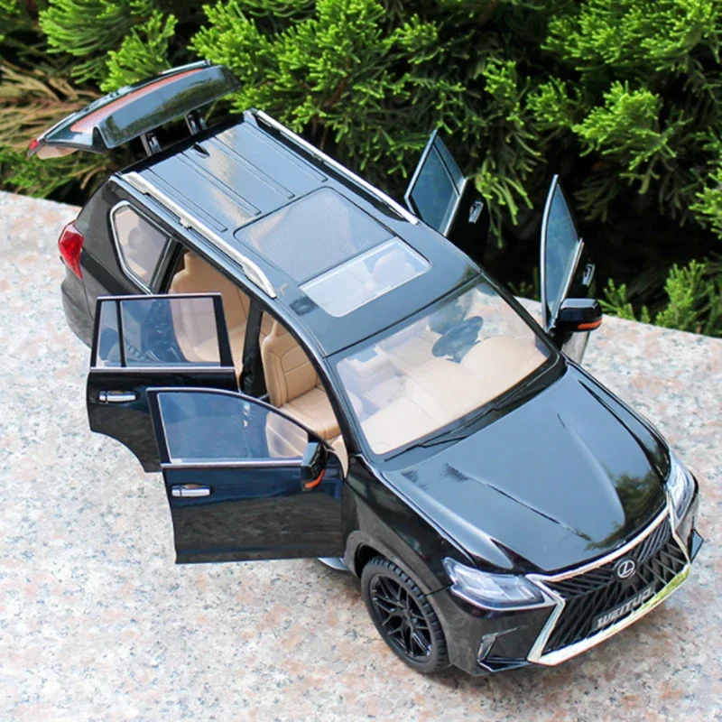 LX570 SUV Legering Model Auto Diecast Over Size 1:18 Metalen Speelgoed Voertuigen Auto Model Simulatie Geluid en Licht Speelgoed Gift