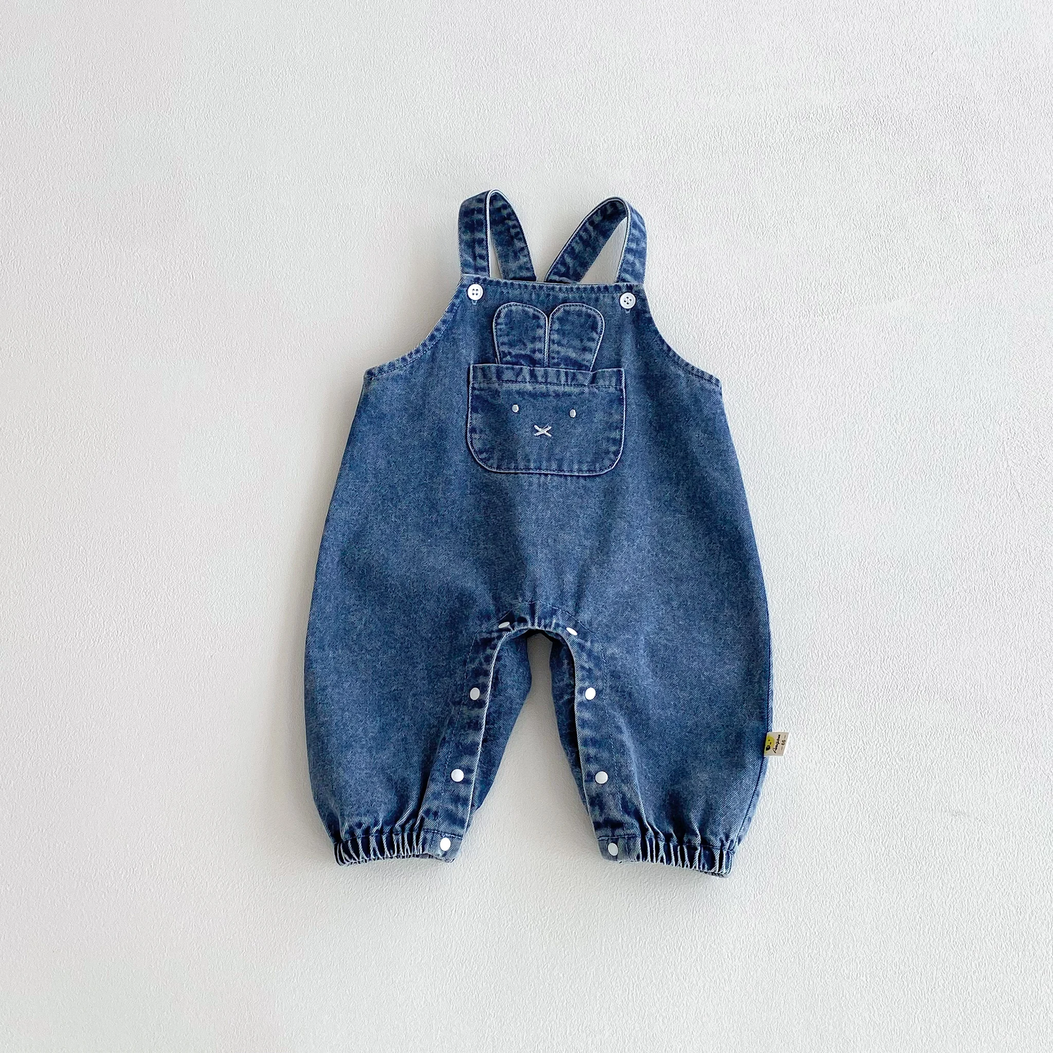 

Baby denim overalls, one-piece jeans with large pockets and rabbit ears for outdoor casual wear