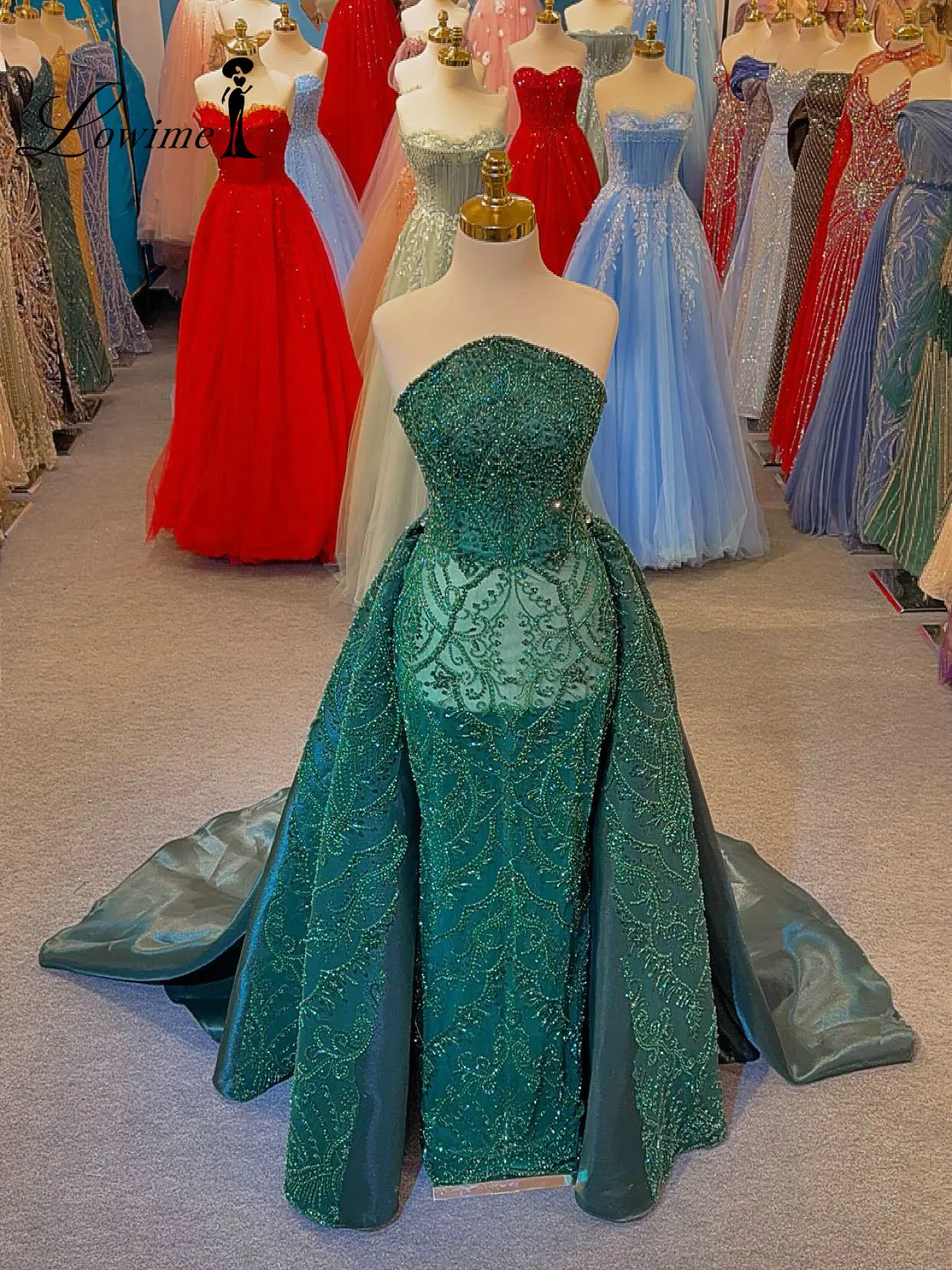 

2026 Green Strapless Evening Dresses with Detachable Train Customized Dubai Beaded Long Formal Oversikrts Wedding Party Gowns