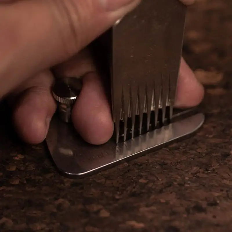 Leder Stitching Punch Aid Plate Leder Arbeitswerkzeuge zum Hochziehen Prong Punch Edelstahl Claw Punch Partner