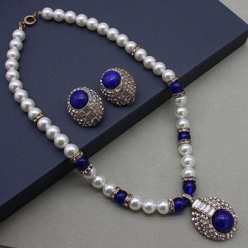 

New Women's Blue Classic Glass Pearl Retro Inlaid Necklace Gold-plated vintage old design