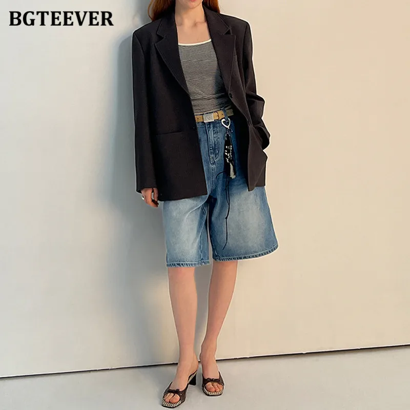 BGTEEVER Pantalones cortos vaqueros sueltos informales para mujer, pantalones cortos vaqueros femeninos de cintura alta de un solo botón de verano