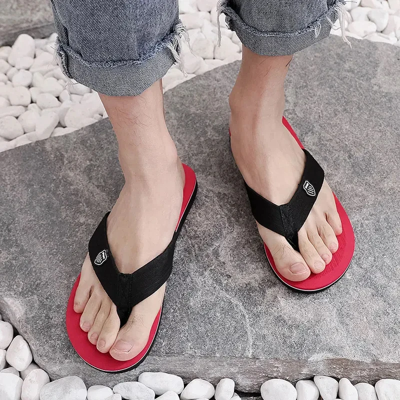 

Slippers Men Summer Flip Flops Beach Sandals Anti-Slip Casual Flat Shoes Slippers Indoor House Shoes For Men Pantoufle Homme