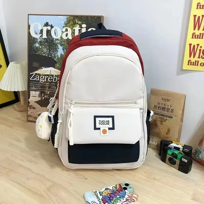 

Large Capacity Fashion Nylon Backpacks High Quality Hot Trendy Color Matching Fresh Schoolbags for Women 2025 Casual Hot Sale