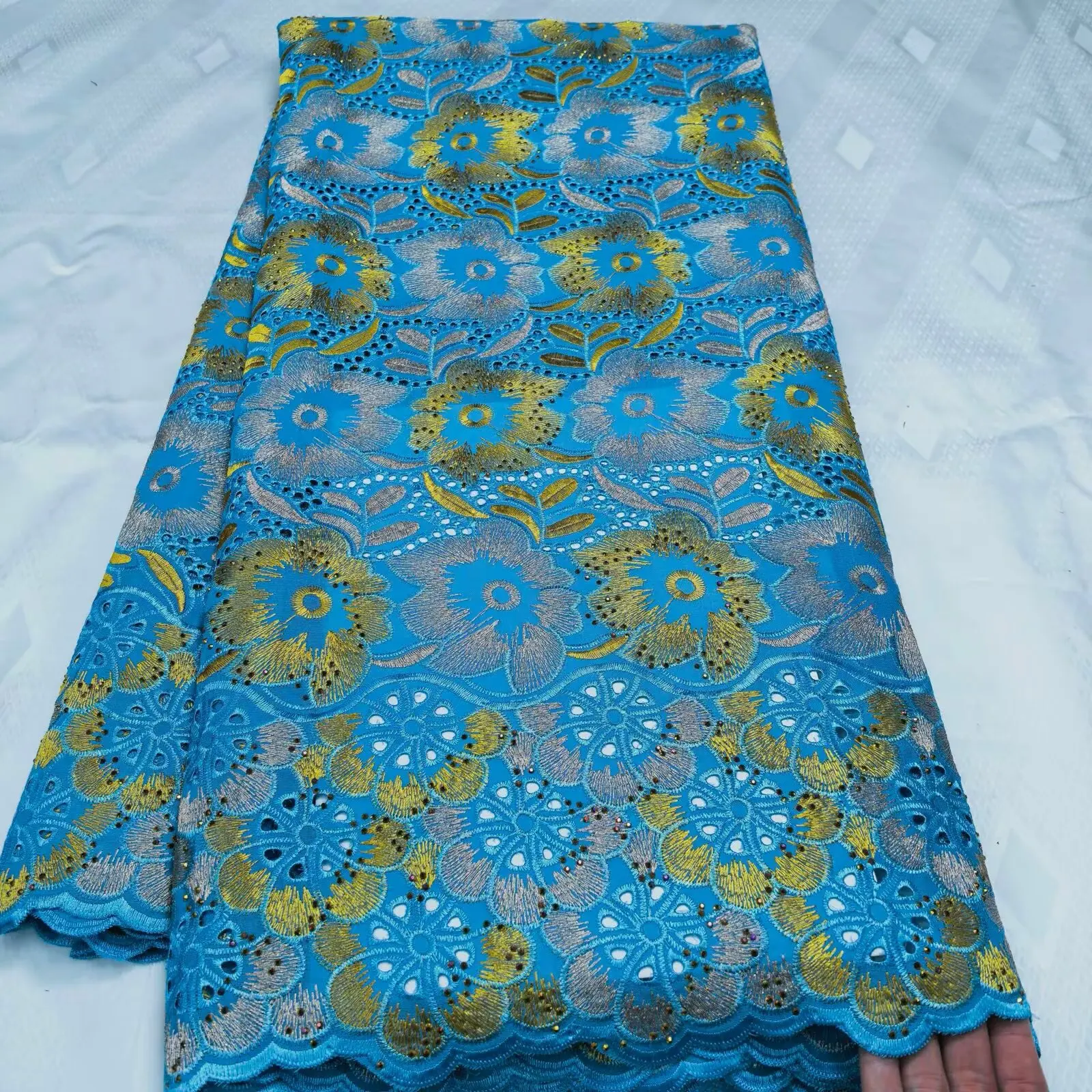 2026 African Swiss Voile Lace Fabric Nigerian Embroidery Cotton Lace Fabric High Quality Flower Embroidered for Women Dress LC7
