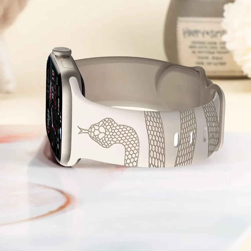 Graviertes Schlangen-Silikonarmband für Apple Watch Armband Ultra 2 49mm 46 45 44 38 40 41 42mm Armband Iwatch Series 10 9 8 7 6 SE 5 4