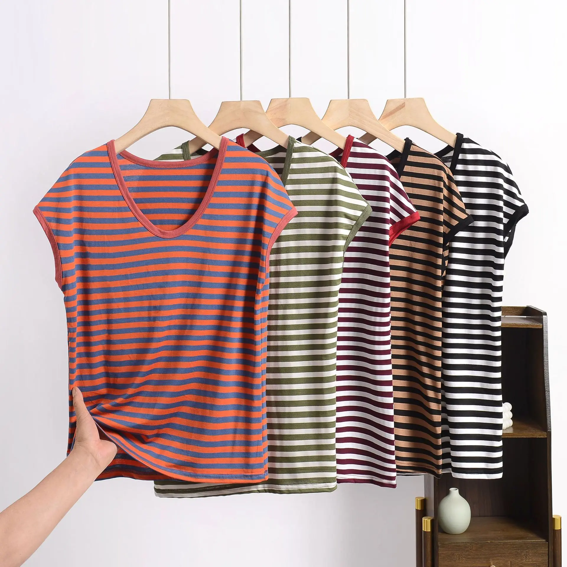 Plus size xl a 8xl modal com decote em v sem mangas camisetas femininas finas e soltas o pescoço camiseta casual topos todos os jogos outwear