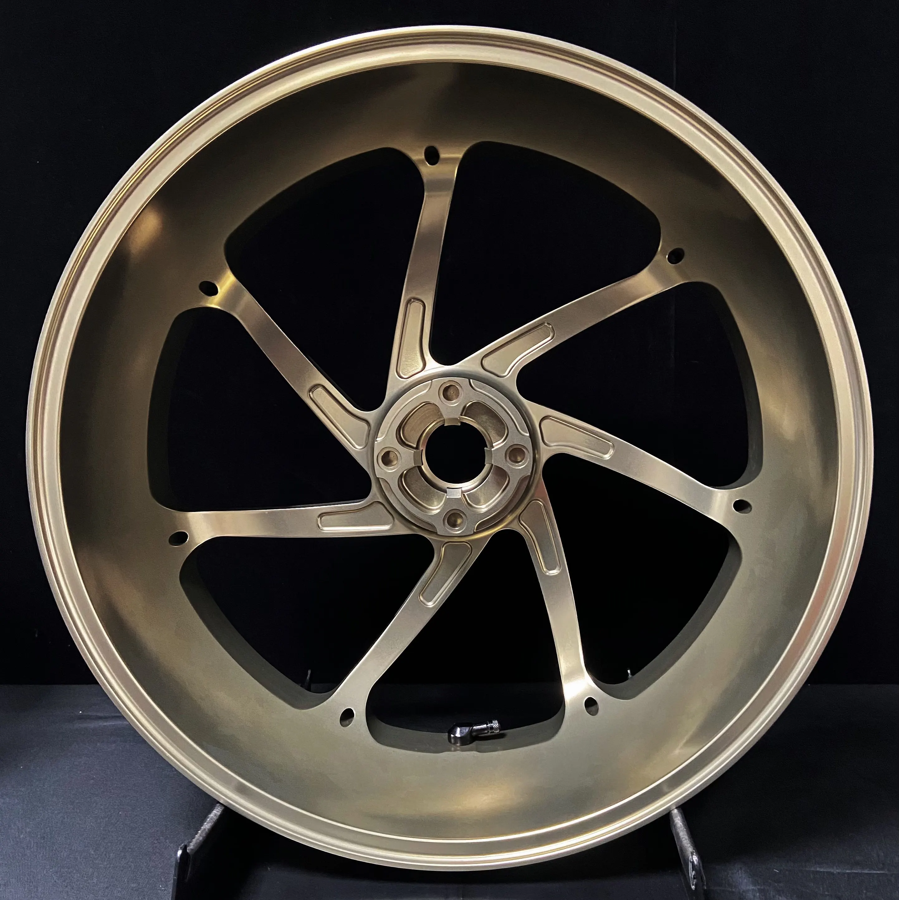 CNC Aluminum Alloy T6 6061wheel Supplier Lightweight Made in China Modified  Forged Hypermotard 950 Wheel Hubs