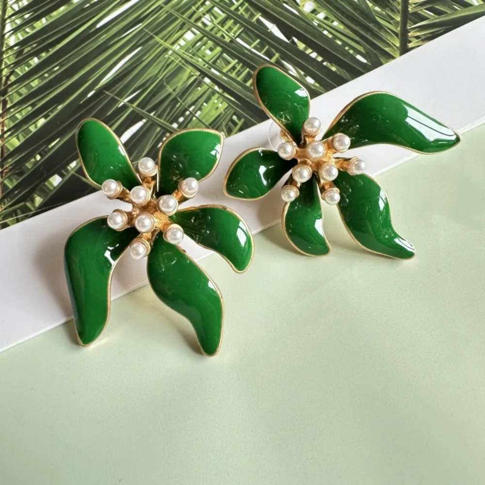 

Fashion Personality Temperament Special-shaped Big Flower Dripping Enamel Flower Earrings Small Pandan Petals Earrings for Women