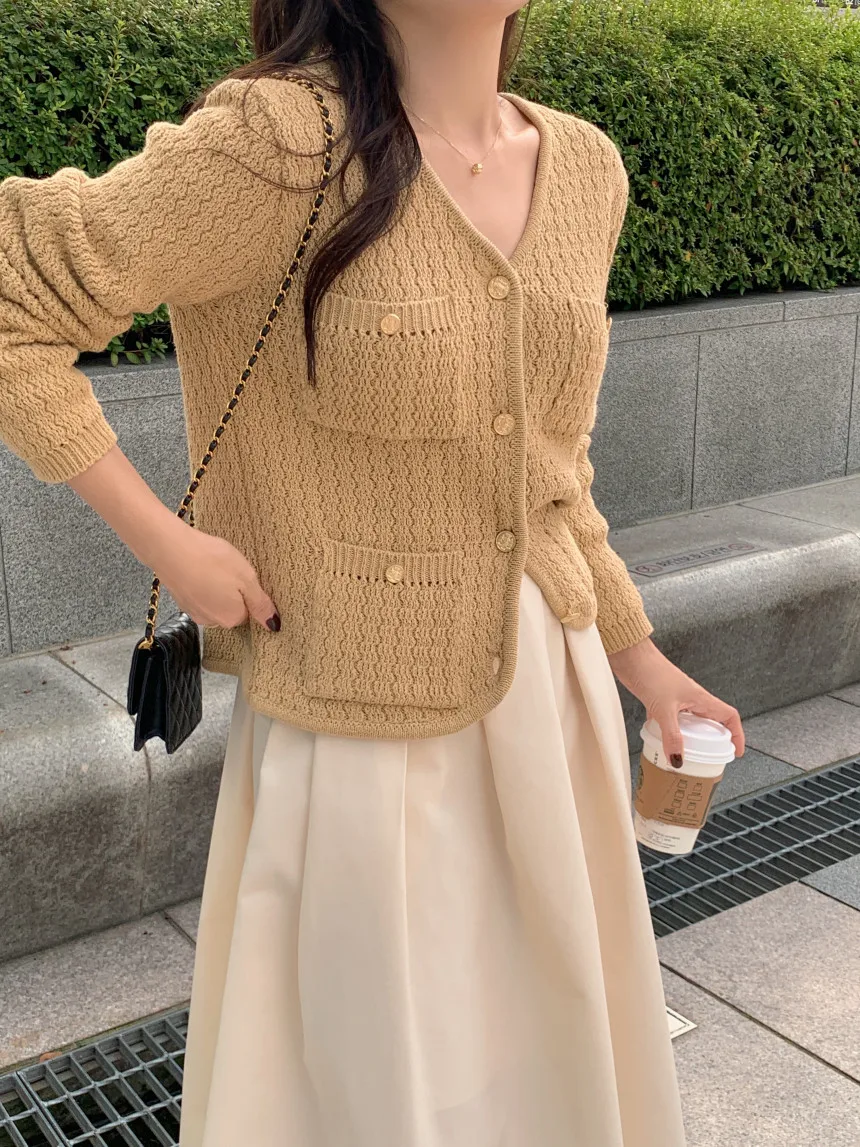 

Chic Vintage V-Ne Long Sve Loose Wave Pattern Knitwear Sweater for Women Street Sle Spring Autumn Season Casual Outerwear