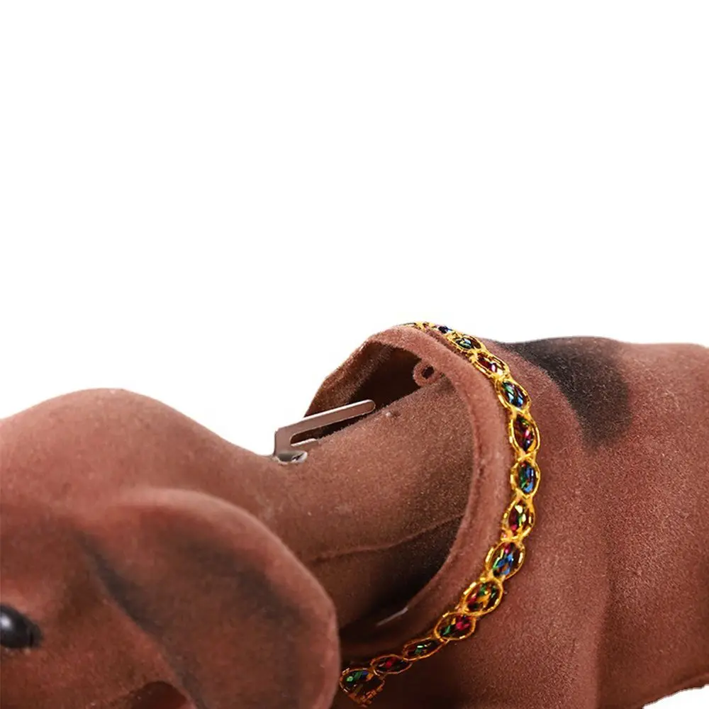 ギフトインテリアアクセサリー 首を振る子犬 オートアクセサリー 車の装飾品 車のダッシュボード 首を振る犬のぬいぐるみ