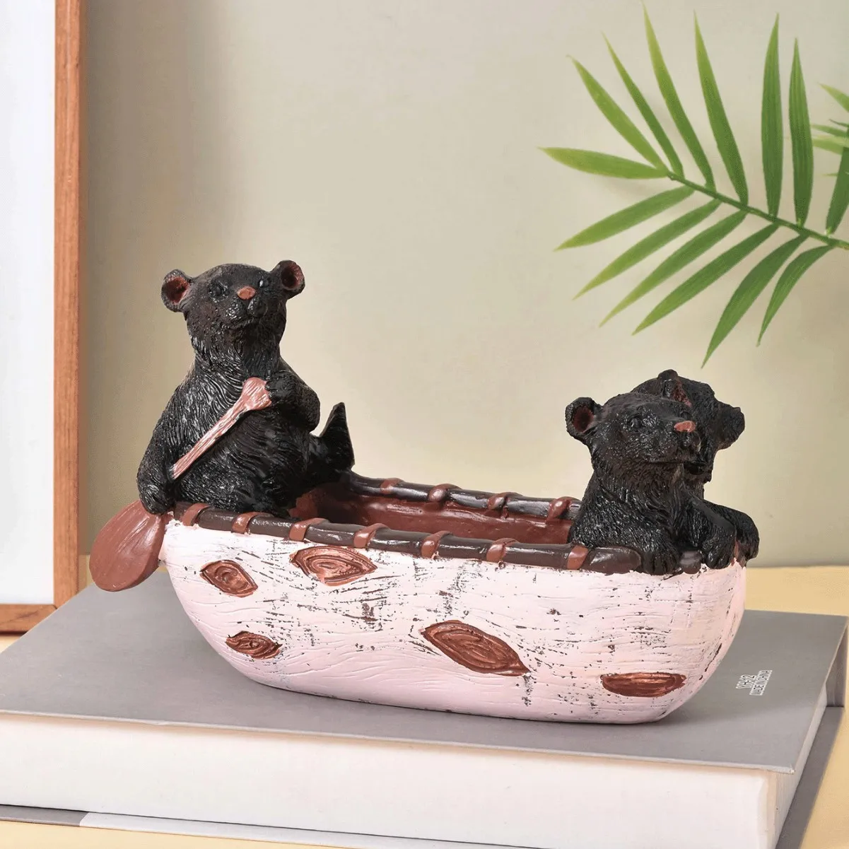 ‌Creative Resin Black Bear Canoe - Unique Desktop Decoration & Home Gift Idea