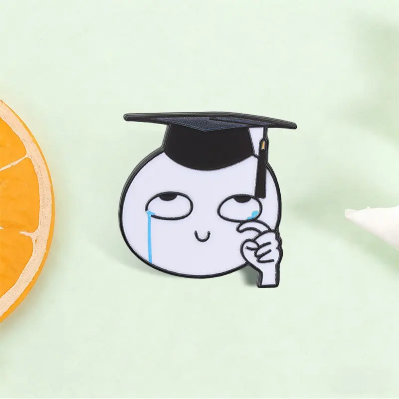 Creative Graduation Funny Crying Bachelor Cap Brooch Commemorate Metal Badge Pin DIY Clothes Bags Hat Scarf T-shirt Gift Unisex