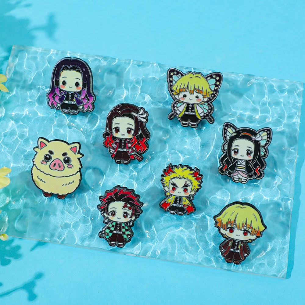 8-teiliges Anime Demon Slayer Emaille-Pin-Set - Kimetsu No Yaiba Niedliche Chibi-Charakter-Broschen Anstecknadeln für Rucksäcke – Detail 2