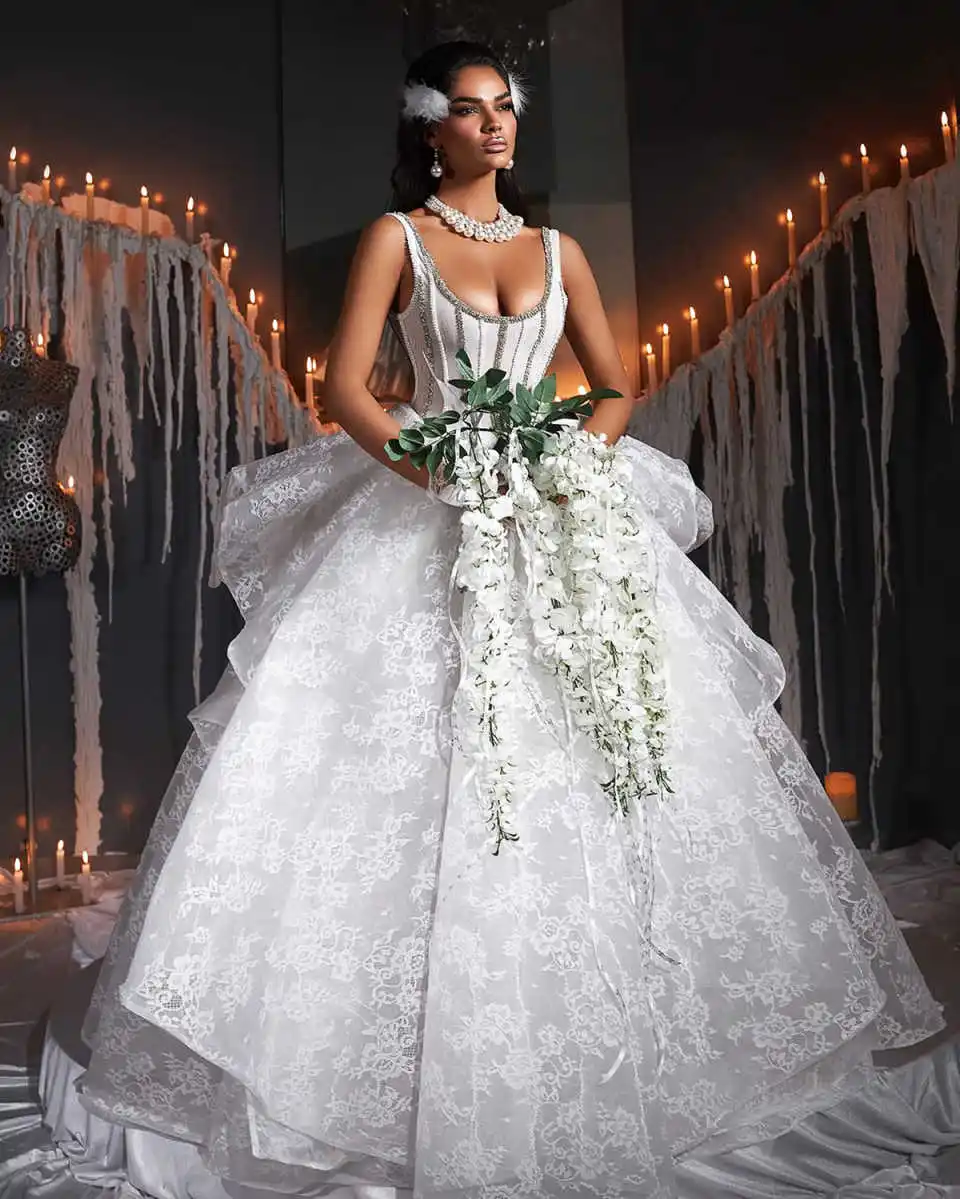 مثير س الرقبة فستان زفاف الأميرة مثير مطرز كريستال ثوب الزفاف بلا أكمام فستان العروس الدانتيل حسب الطلب