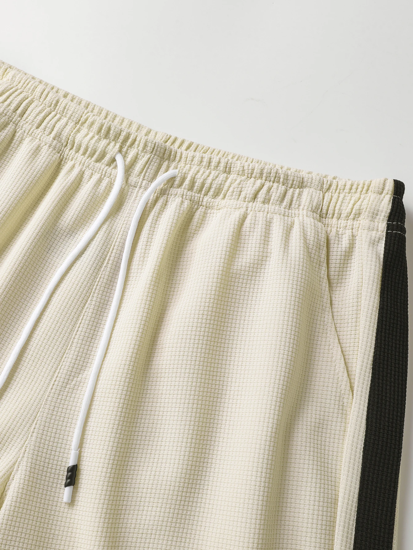 New Men's Shorts, Men's Casual Pants, Men's Beach Shorts, Men's Sports Shorts, New Fashion Textured Fabric, Breathable Pants, Suitable for Both Daily Casual Wear and Sports