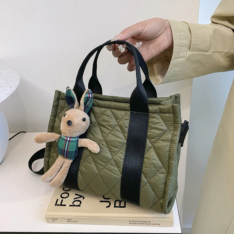 

2024 Autumn Fashion Lingge Embroidery Thread Nylon Tote Bag High-capacity Leisure Time Versatile Single Shoulder Crossbody Bag