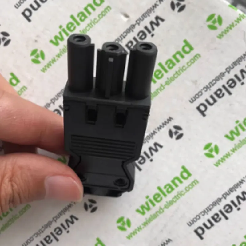 

Wieland GST18i3 Female 3pole 2.5 AC250V 20A Female Pole Connector Terminal