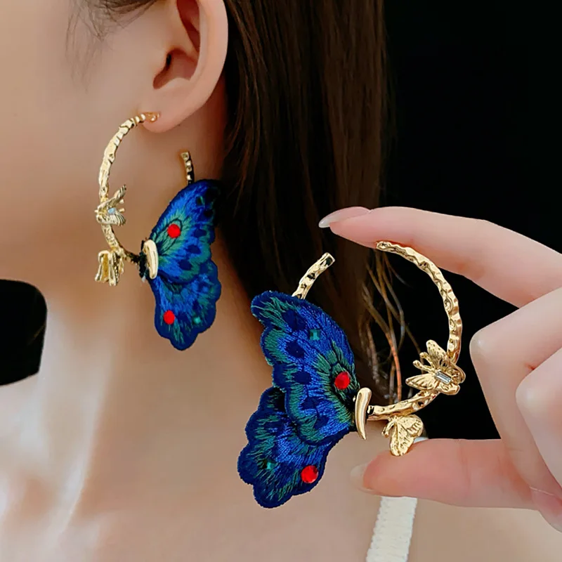 Personality Embroidery Butterfly Circle Hoop Earrings for Women Antique Exquisite Light Luxury Part Jewelry ﻿Wholesale